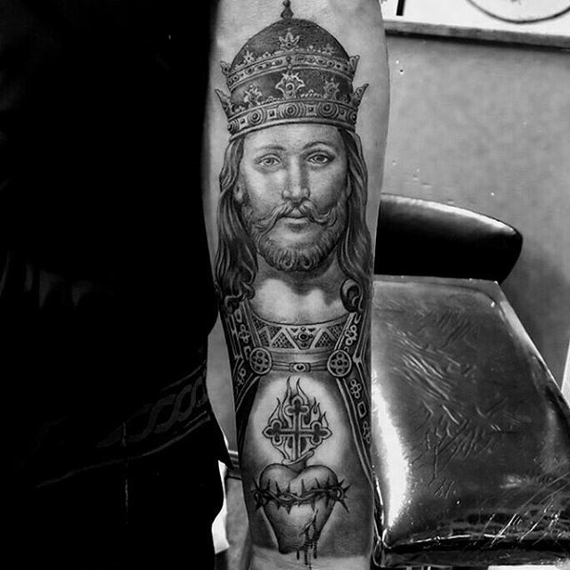 Body Mods | Jesus with his Crown of thorns done by @christopher_bucher  @phucstyxtattoosupply @tts_bodybalm @blackworkgloves #tattoo#tattoos#realisti...  | Instagram