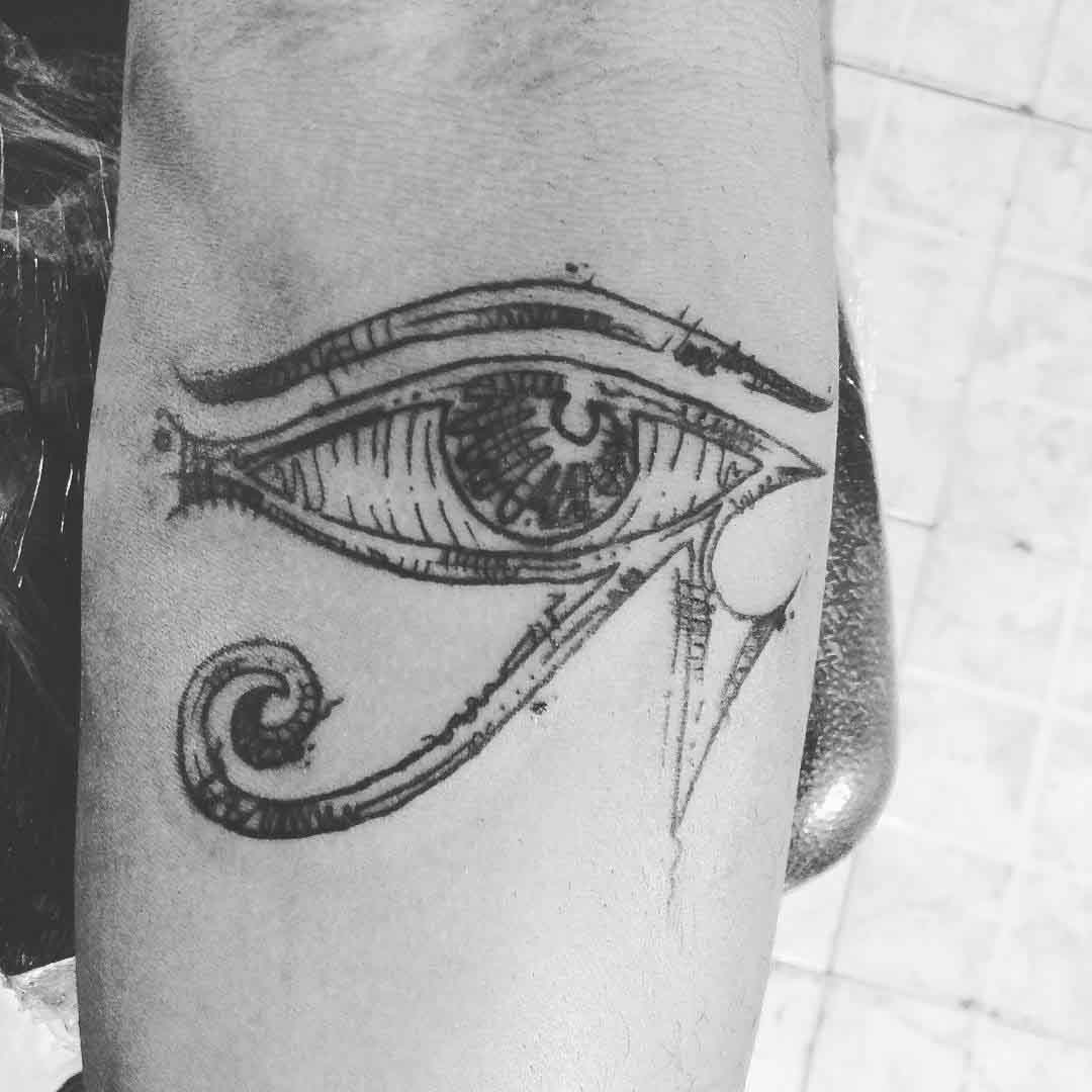 eye of horus tattoo egyptian design